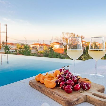 Georgianna'S Suite With Private Pool , 'Blank Suite' Charokopio Dış mekan fotoğraf